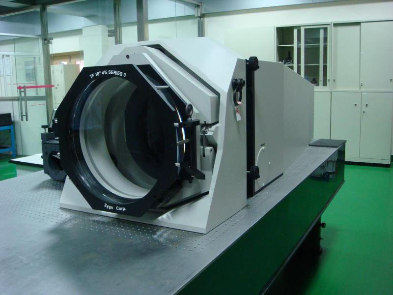 D300mm窓製品用18インチZgyo干渉計テスト
