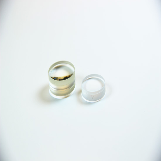 Achromatic glued lens